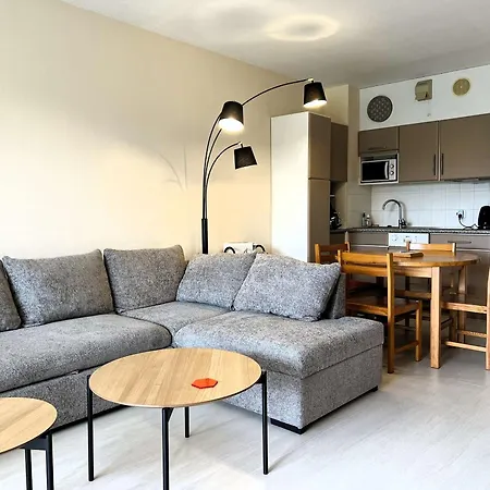Appartement, Vue Piscine - 4 Pers. - Fr-1-878-82 *